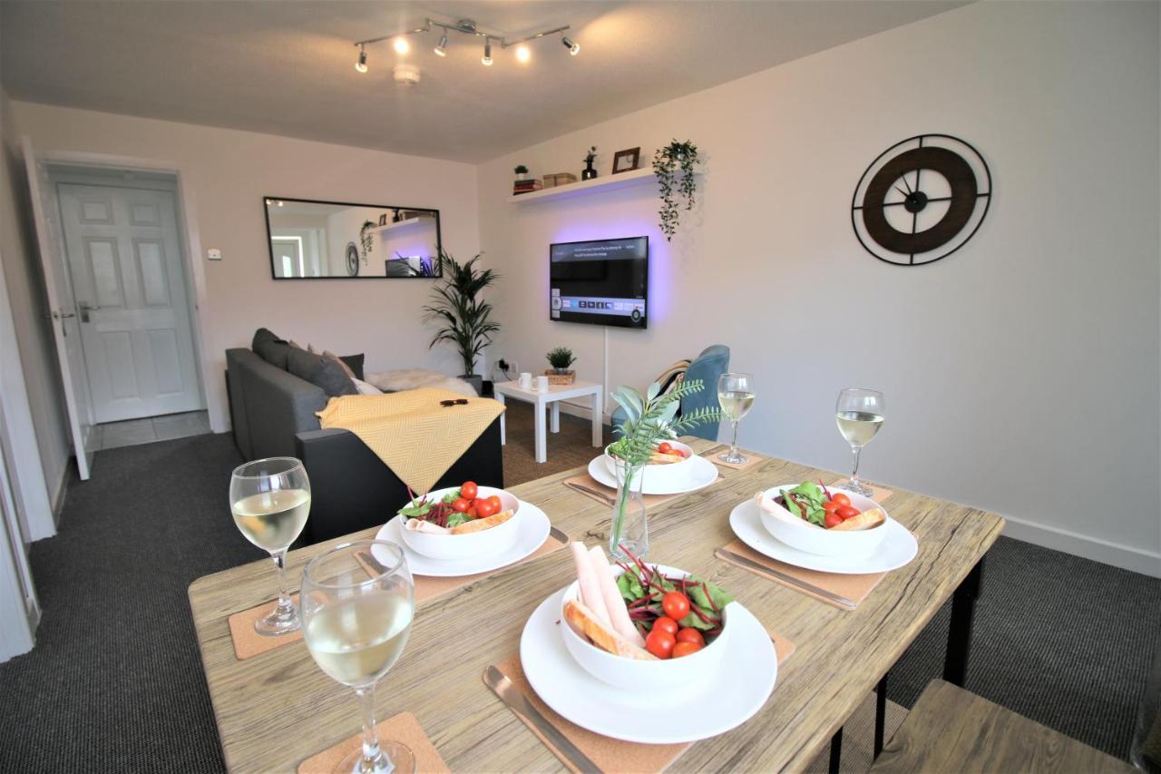 Thesiger Court Apartments - Free Private Parking - By Property Promise Cardiff Exterior foto