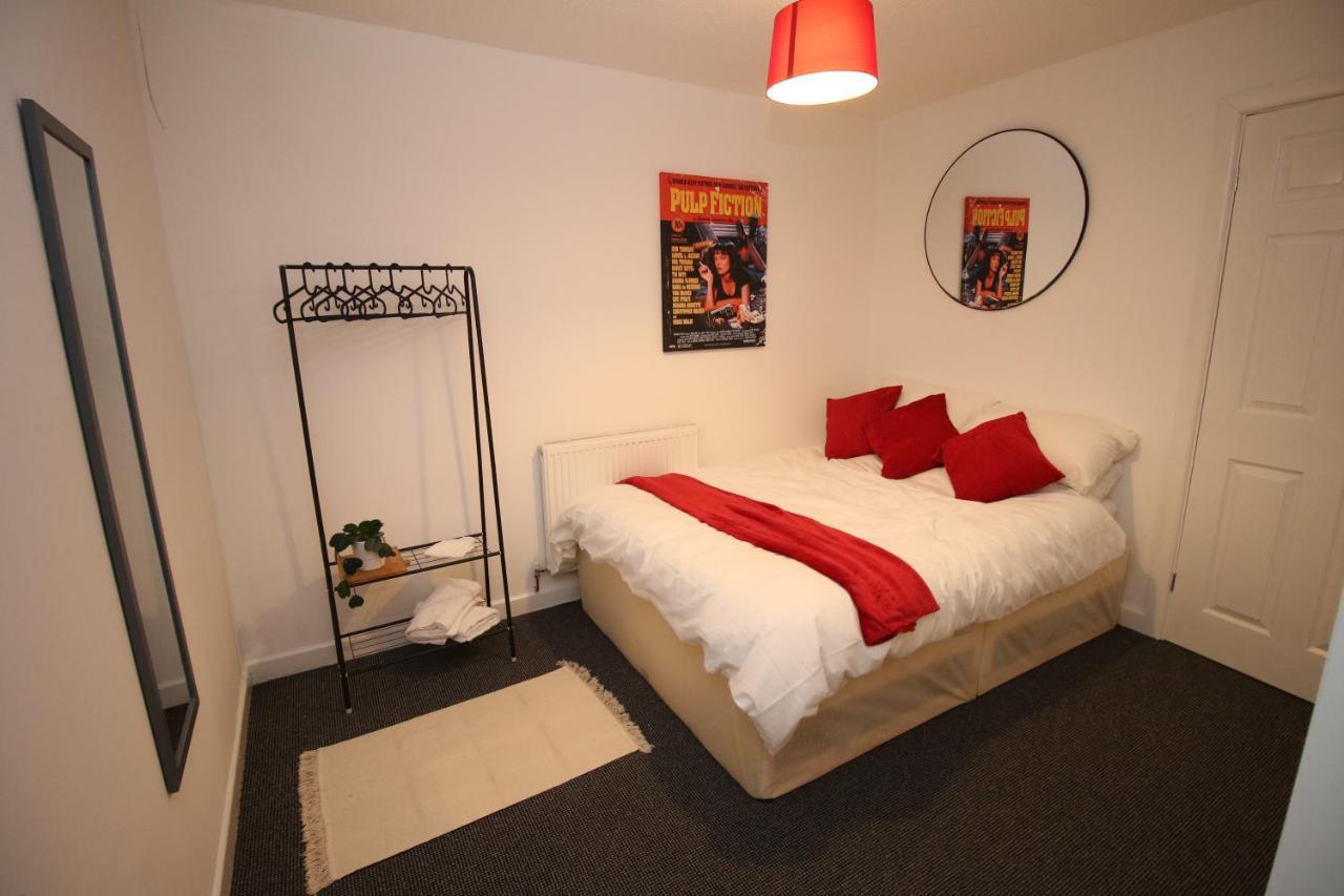 Thesiger Court Apartments - Free Private Parking - By Property Promise Cardiff Exterior foto